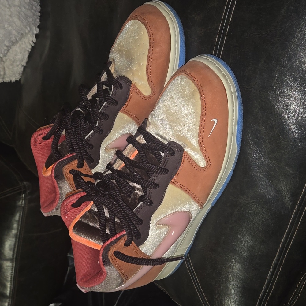 Dunk Mid "Social Status Free Lunch Chocolate Milk"